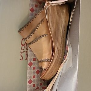 Nelson Wedge $298 never warn